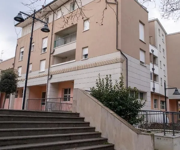 Bilocale Esperanto דירה פיאנורו